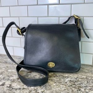 Vintage Coach turn key crossbody bag 9715